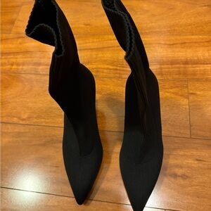 Brand new Elegant Black Women's Boots